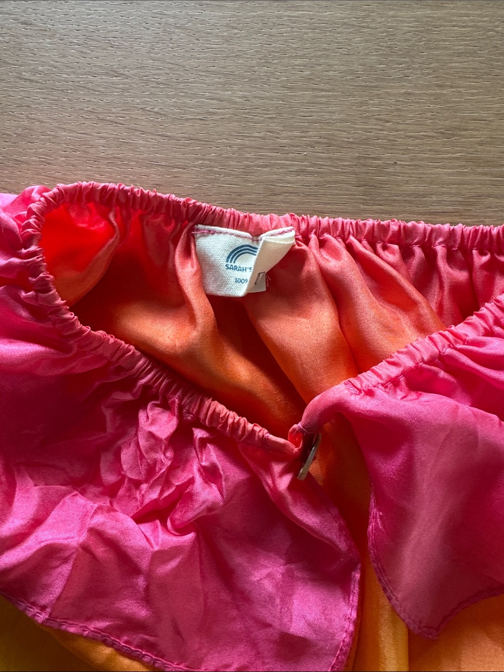 Sarah's Silks Cape - Picture 4 of 5